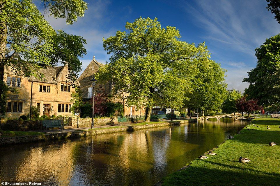 Bourton-on-the-Water in Cotswolds